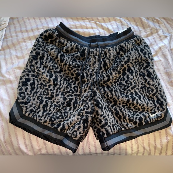 Nike Premium Basketball Shorts Leopard Moon Fossil Faux Fur DQ6176-087 Men’s XL